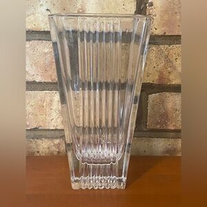 Tiffany & Co. Georgetown‎ Ribbed Crystal 8” Vase Made In Italy